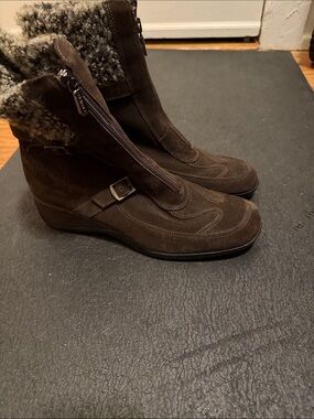 Aquatalia Brown Suede Shearling-Trim Zip Wedge Boots